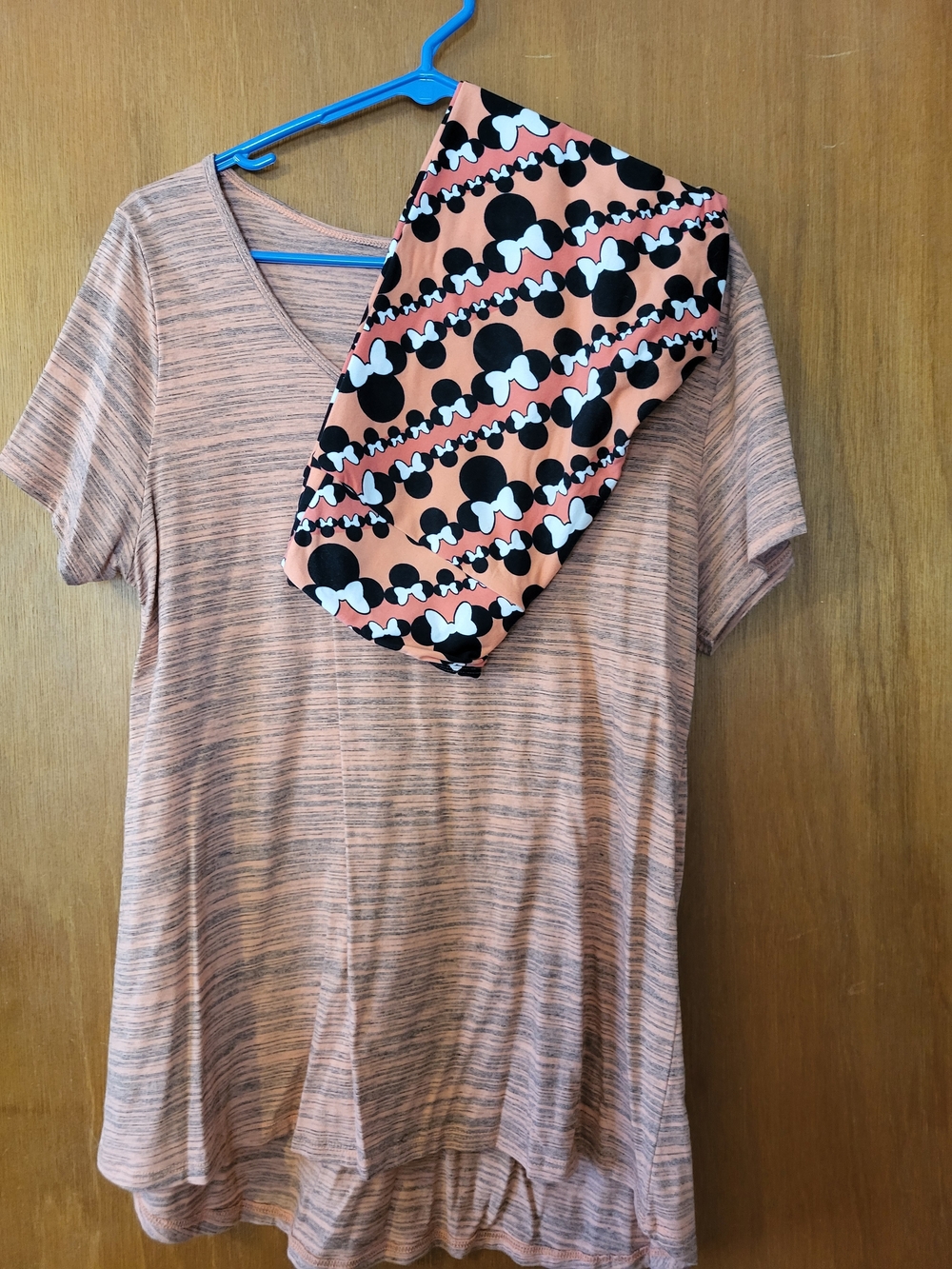 LuLaRoe Peach Black White Minnie Mouse Leggings W Classic Tee